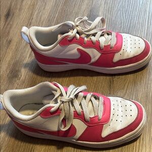 Nike Kids Sneakers in Pink and White